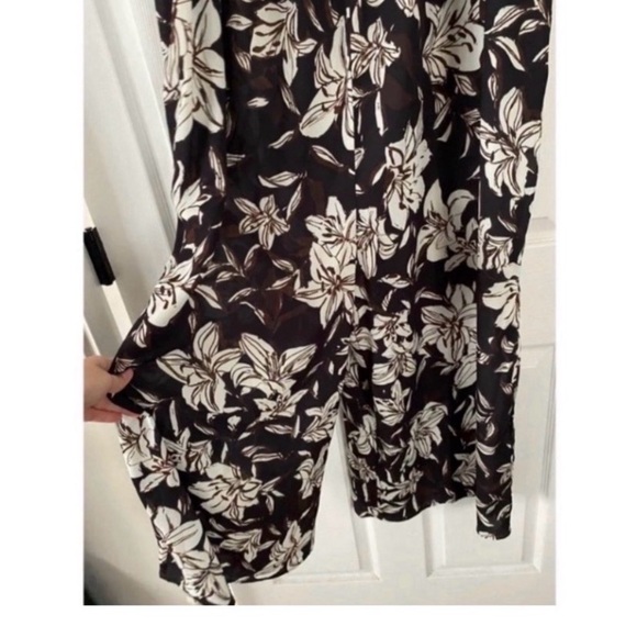ARULA Black Floral Wide Leg Jumpsuit - Picture 8 of 11